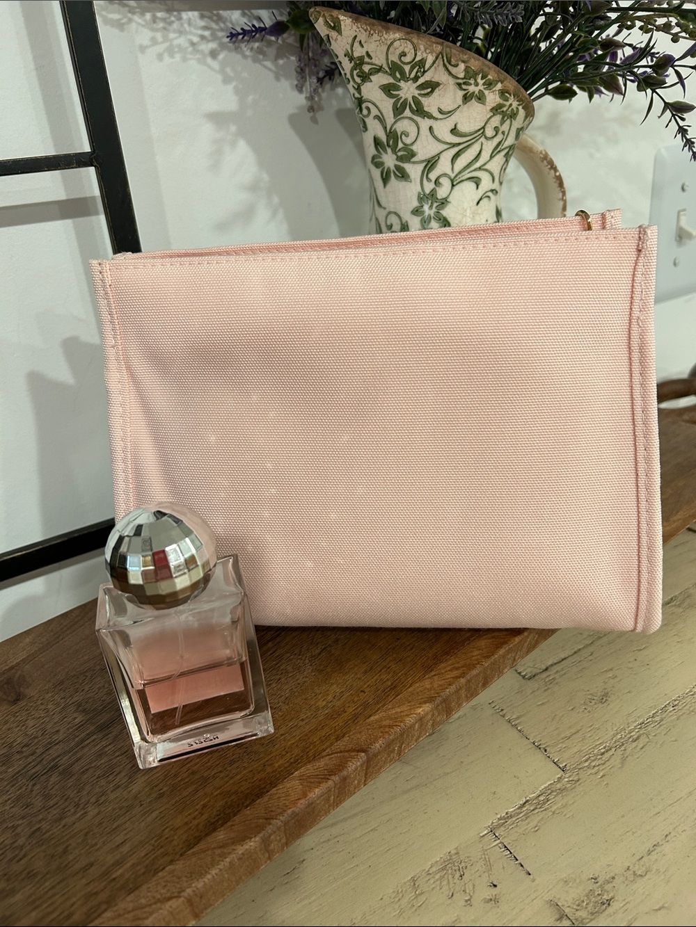 Dior Light Pink Embossed Logo Clutch with Gold Charm - Picture 3 of 5
